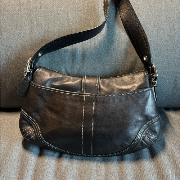 Coach Vintage Old Black Leather Shoulder Bag - Picture 2 of 5